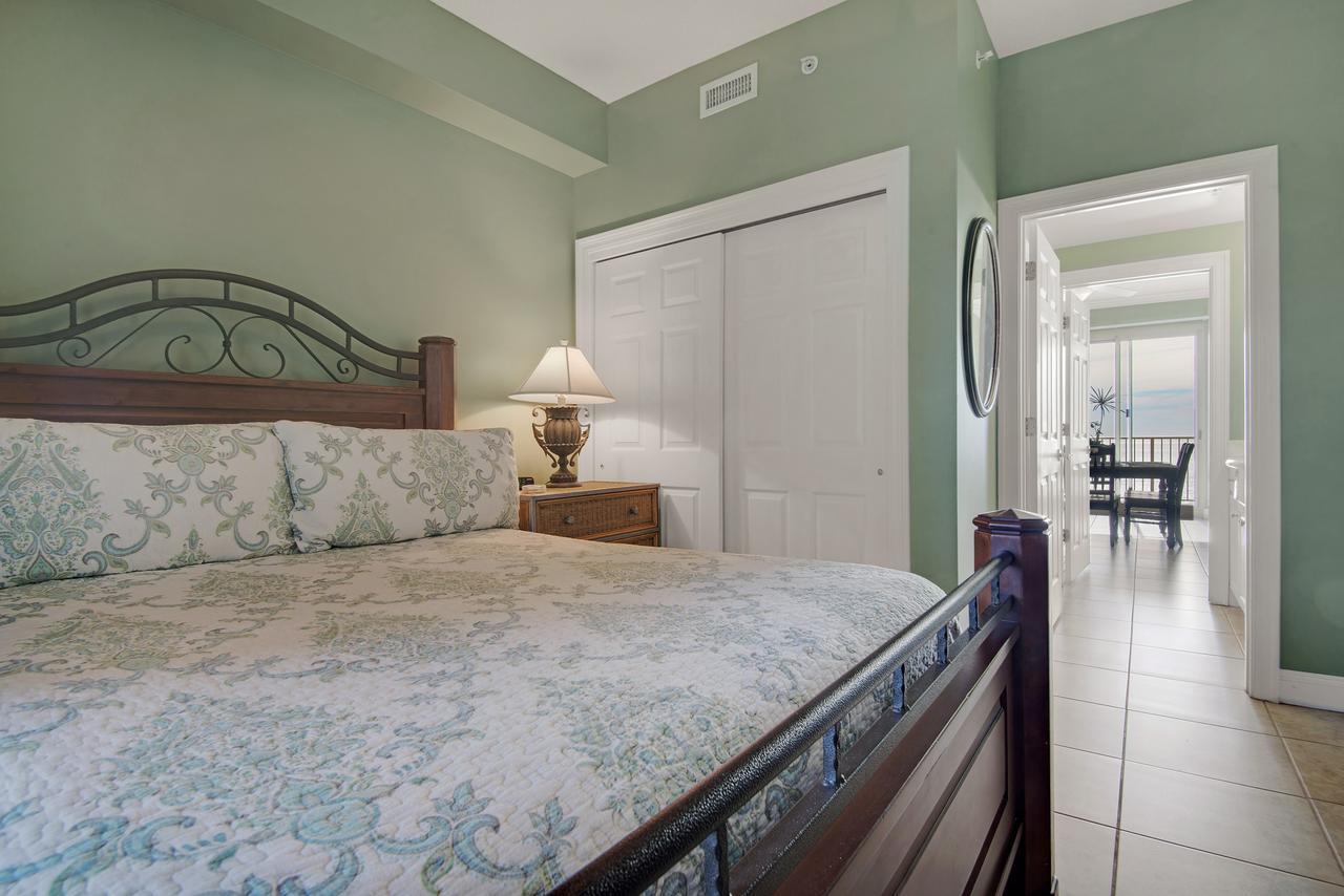 Apartment Tropical High-rise With Beachside Pool Access And Free Poolside Wifi - Unit 2004